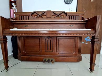 Piano(Samick)-German design by Klaus Huhner