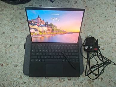 Microsoft Surface Pro 9 i5 Gen 12 | 8GB RAM | 256G