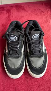 Vans Skateboarding Shoe