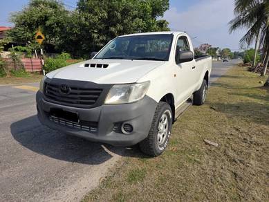 Toyota Hilux VNT SINGLE CAB in Miri, SWK