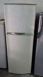 Sharp Peti Sejuk Ais Fridge Refrigerator Freezer