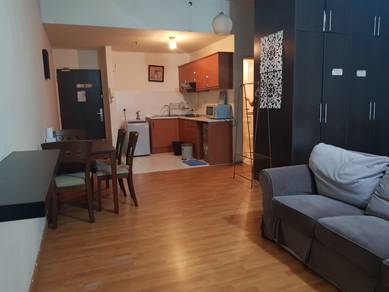 Service Residence For Sale in Maytower