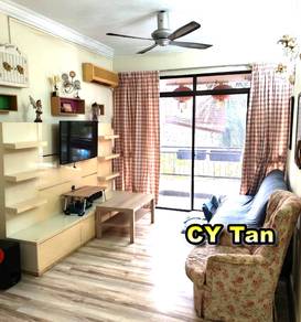 Condominium For Rent in E-Park Condominium