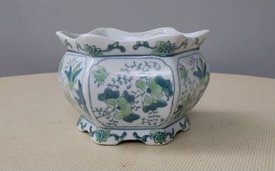 Vintage Chinese planter pot green floral