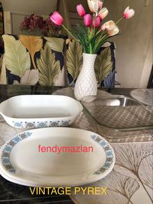 Vintage JAJ Pyrex England Casserole Dishes