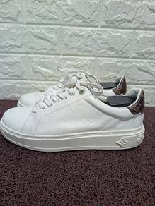 Uk7 Louis Vuitton Sneakers