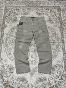 Wrangler cargo carpenter
