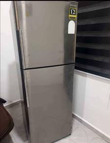 Peti Ais Untuk Dijual 