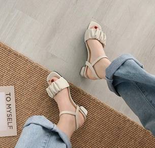 Women Low Heels (New Item)