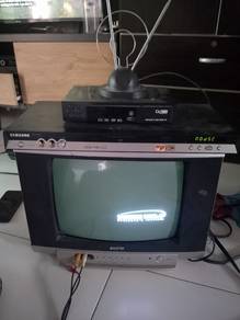 tv kotak terpakai 