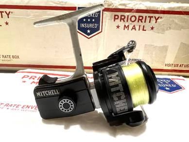 Fishing Reel Vintage Mitchel1 4420 Light Spinning