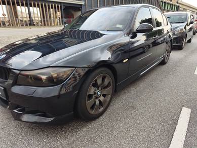 BMW 320i 20i (CKD) in Tanjung Bungah, PNG