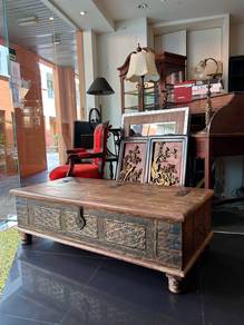 Authentic ANTIQUE BRASS EMBOSSED storage CHEST/T