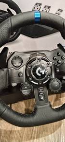 Logitech G923 TRUEFORCE Racing Wheel.