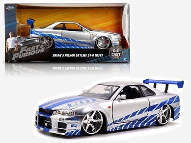 2F2F - Brian's Skyline GTR (R34) Silver 1/24 model