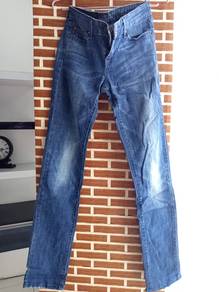 Levis Original saiz 25 fit to 26 (Used)