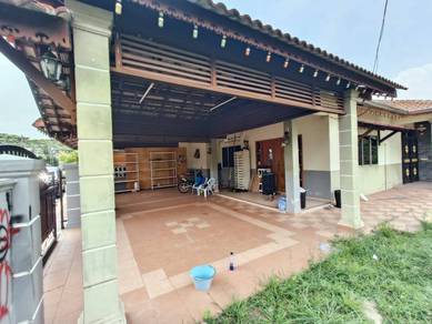 Semi-Detached House For Sale in Paya Rumput,MLK
