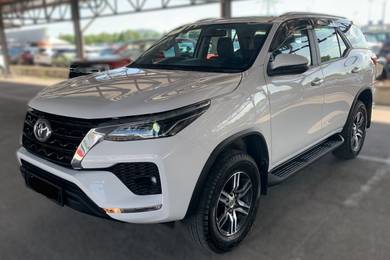 Toyota Fortuner VRZ in Puchong, SGR