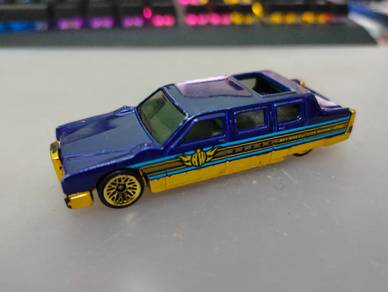 Hotwheels Loose Cadillac Limozeen from 5 pack