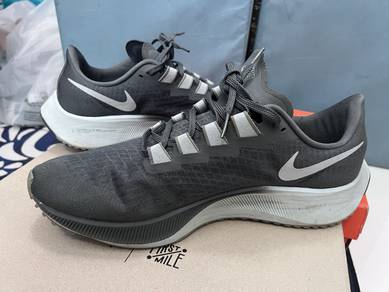 Nike ● AirZoom ● Pegasus 37