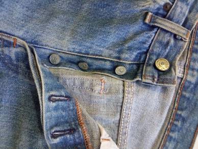 Collectible & Vintage Levi's Button era from 90's