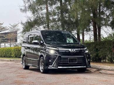 Toyota Voxy ZS KIRAMEKI in Masai, JHR