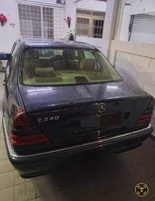 Mercedes Benz C240 240 AVANTGARDE (CBU) in Subang Jaya, SGR