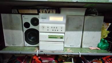 Pioneer radio