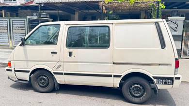 Nissan Vanette van