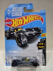 Hot Wheels 2019 Justice League Batmobile Diecast