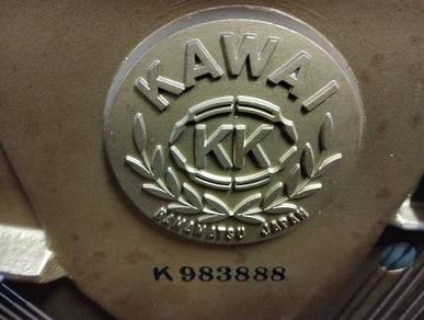 KAWAI BL-61 Piano (Used) (Price Negotiable)
