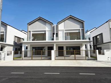 Semi-Detached House For Sale in Puchong,SGR