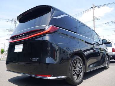 Lexus LM 500H EXECUTIVE in Klang, SGR