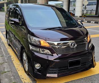 Toyota Vellfire Z in Seri Iskandar, PRK