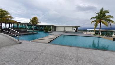 Condominium For Rent in The Peak Condominium