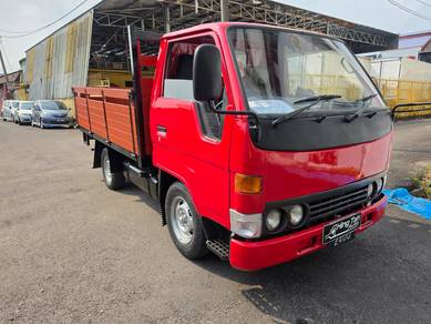 Lori Toyota Dyna 2.5 Diesel Kargo Kayu Hicom Isuzu