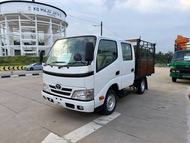 Unregistered 4X4 7 Kaki Toyota KDY281 Double Cab W
