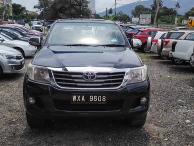 2012 Toyota Hilux G
