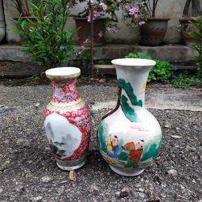 Vintage 2Pcs Chinese Porcelain Vases Pasu Seramik