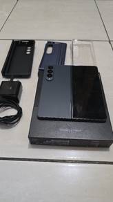 samsung fold 4 256gb like new condition