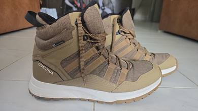winter hiking shoes 
