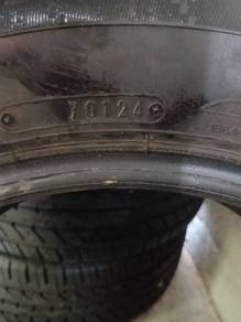 tayar Dunlop 215/60/16 item from halfcut Japan,