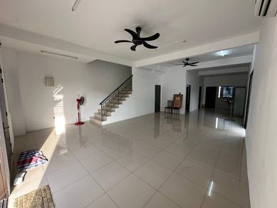 Semi-Detached House For Sale in Rawang,SGR