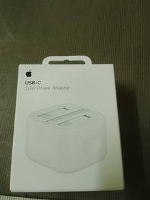 Original iphone adapter and lighting cable