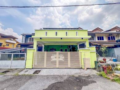2.5-storey Terraced House For Sale in Seri Kembangan,SGR