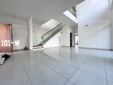 Semi-Detached House For Sale in Setia Alam,SGR