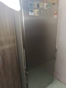 peti sejuk...Bawak beku atas biasa...Xdk Rosak apa