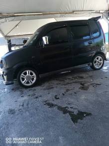Perodua Kenari GX AERO in Gombak, KUL
