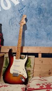 El Maya Sunburst Electric Guitar