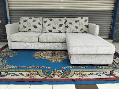 Naufal perabut terpakai sofa 